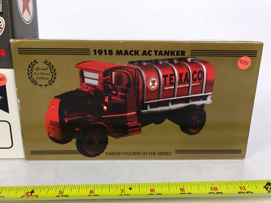 (3) New Old Stock Texaco Die Cast Trucks Banks [Photo 2]