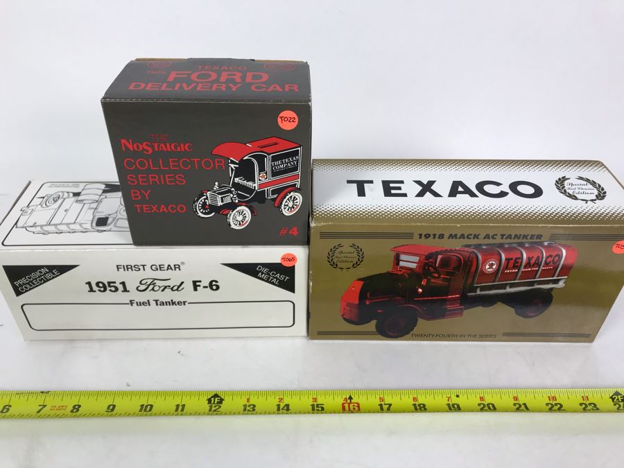 (3) New Old Stock Texaco Die Cast Trucks Banks [Photo 4]