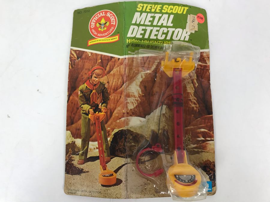 Vintage 1974 Kenner Toys Steve Scout Metal Detector Official Boy Scout High Adventure On Damaged Card