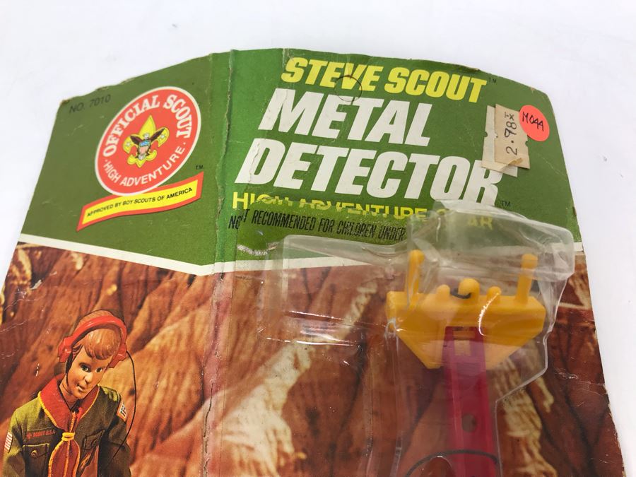 Vintage 1974 Kenner Toys Steve Scout Metal Detector Official Boy Scout High Adventure On Damaged Card [Photo 5]