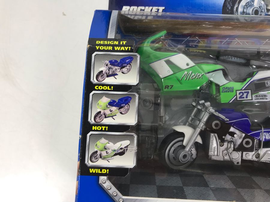 (3) New Old Stock Mattel Hot Wheels Mechanix: Hot Rod, Road Cannibal Motorcycle, Rocket Cycle - These Items Prototyped By Client [Photo 16]