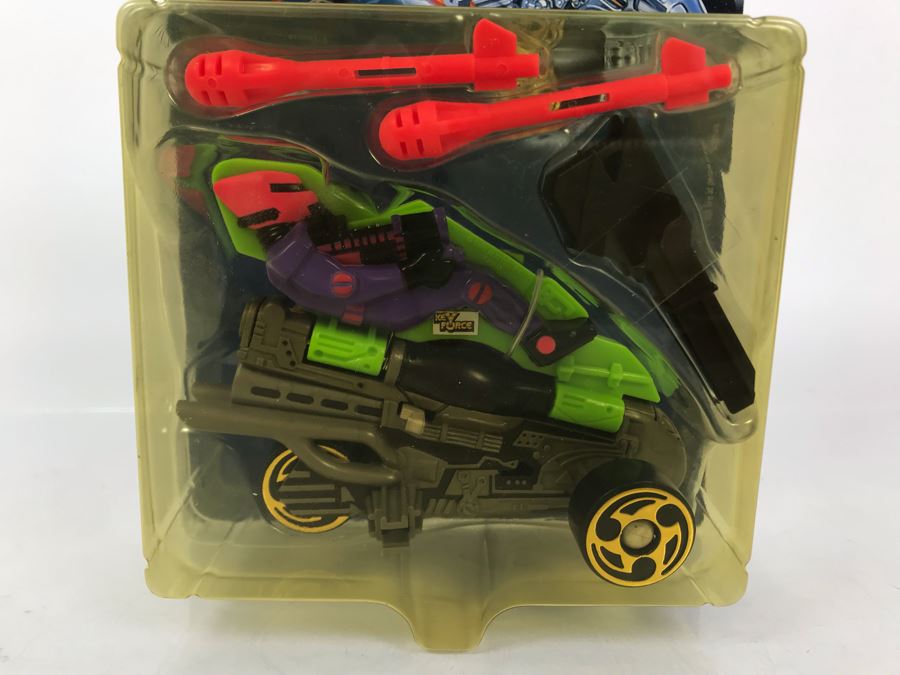 Vintage 1993 New Old Stock Mattel Hot Wheels Key Force Warriors [Photo 4]