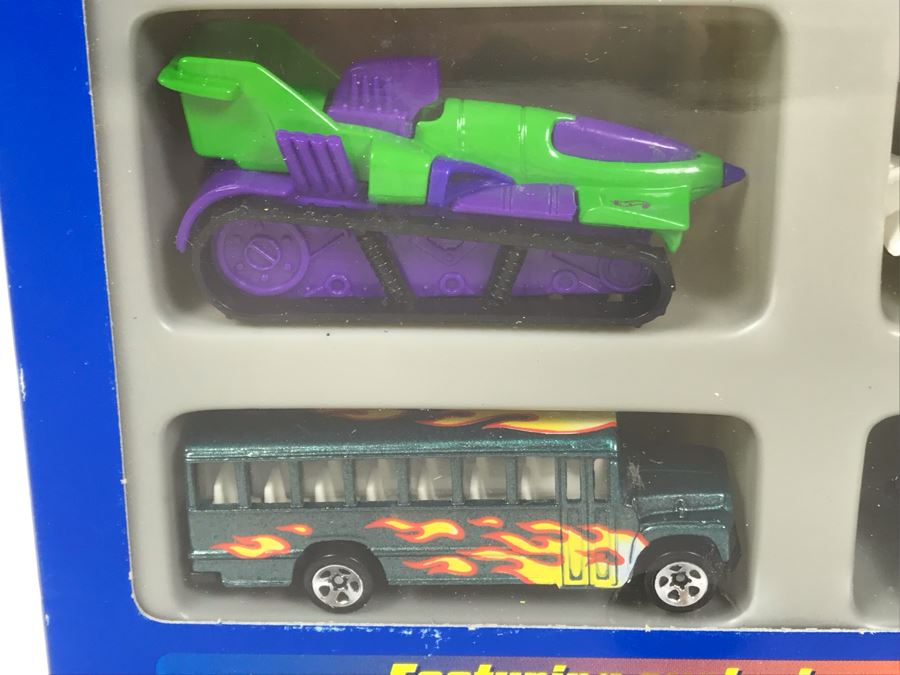 Vintage 1997 New Old Stock Mattel Hot Wheels 10-Car Gift Set [Photo 4]