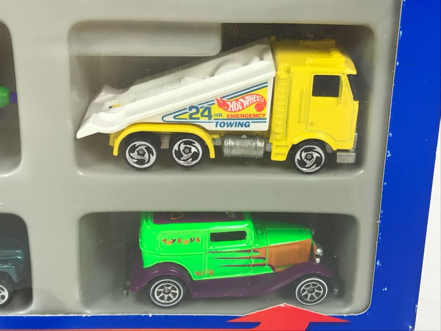 Vintage 1997 New Old Stock Mattel Hot Wheels 10-Car Gift Set [Photo 5]