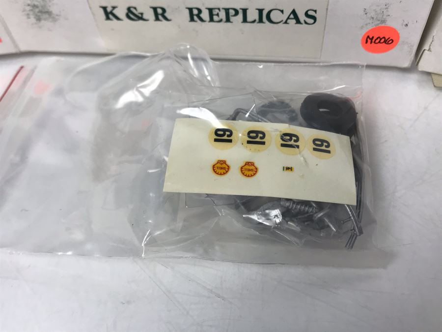 Pair Of K&R Replicas Ferrari Model Car Kits [Photo 3]