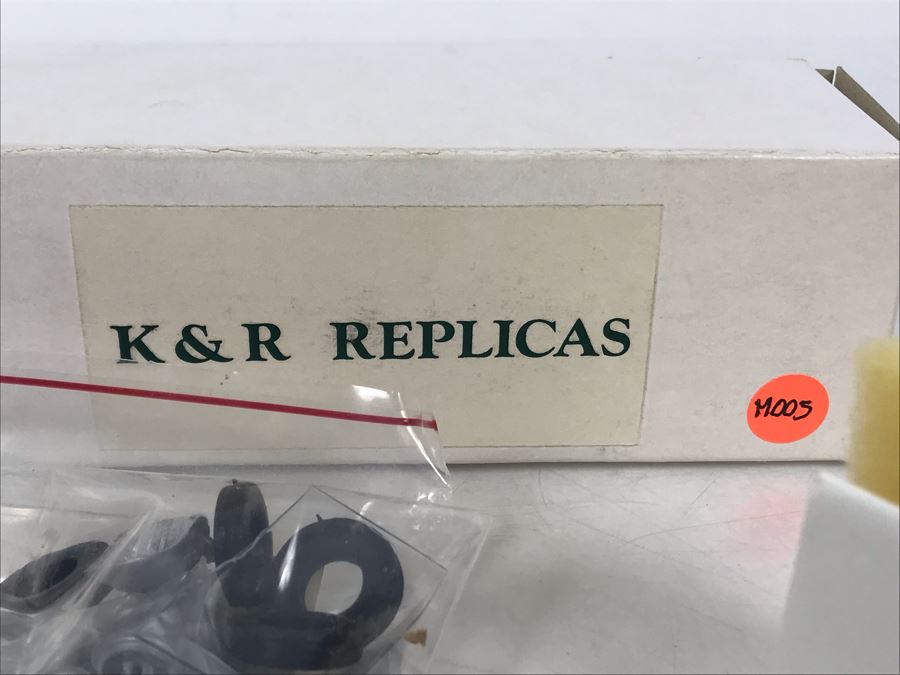 Pair Of K&R Replicas Ferrari Model Car Kits [Photo 8]