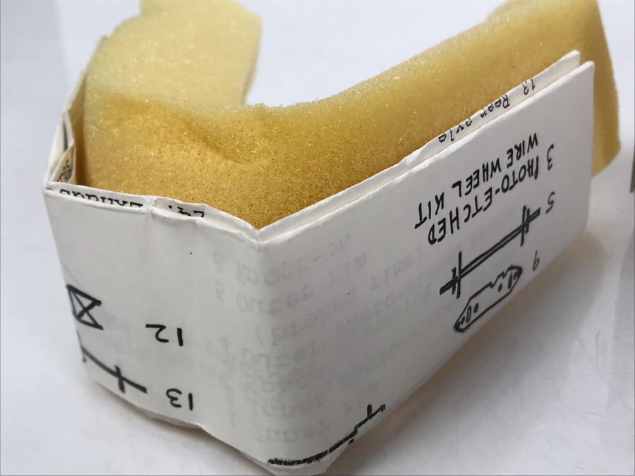 Pair Of K&R Replicas Ferrari Model Car Kits [Photo 12]