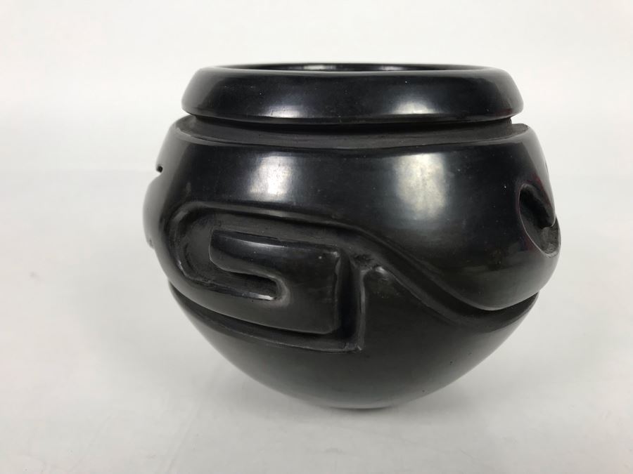 Vintage Santa Clara Black Pottery Jar Pot By Native American Stella Chavarria 5 X 3.75 [Photo 5]