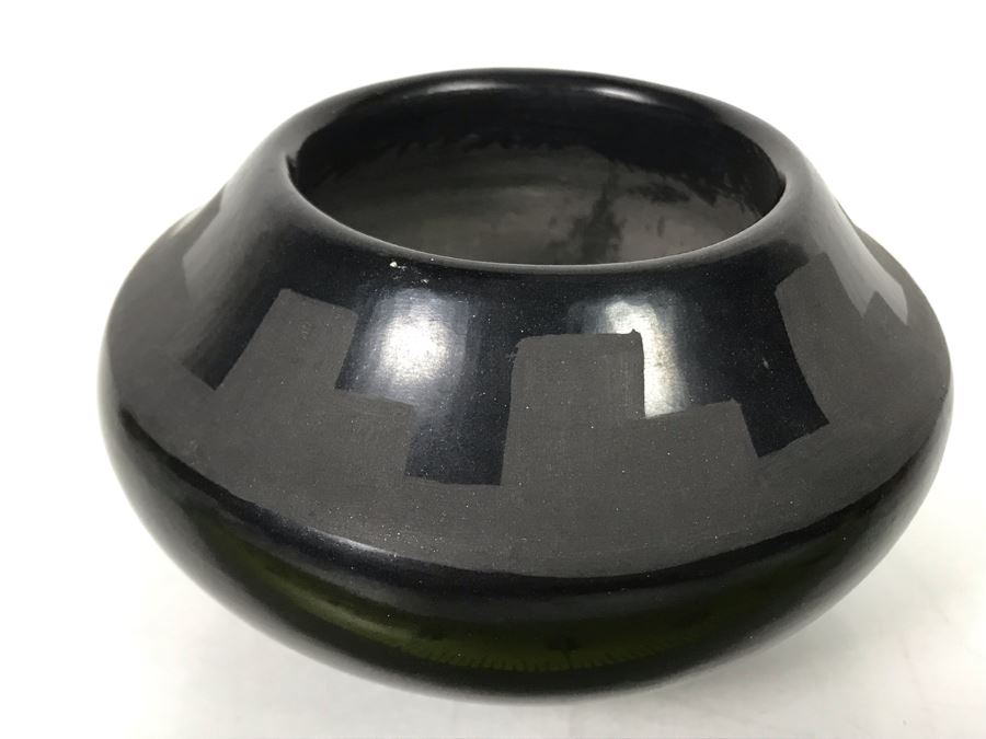 Vintage 1974 Signed Native American Black Pottery Juan Tafoya (1949-2006) San Ildefonso 4W X 2H [Photo 5]