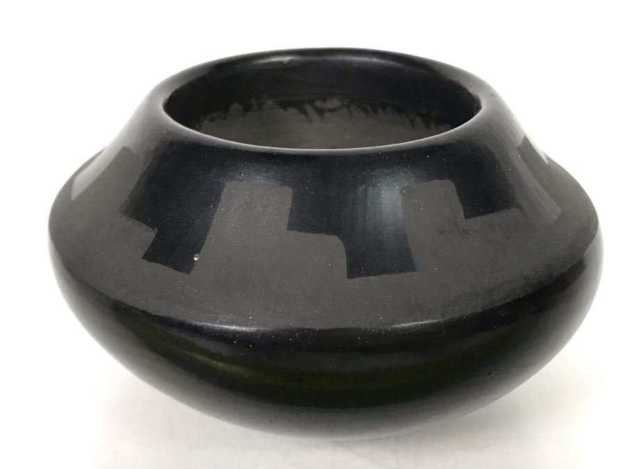 Vintage 1974 Signed Native American Black Pottery Juan Tafoya (1949-2006) San Ildefonso 4W X 2H [Photo 8]