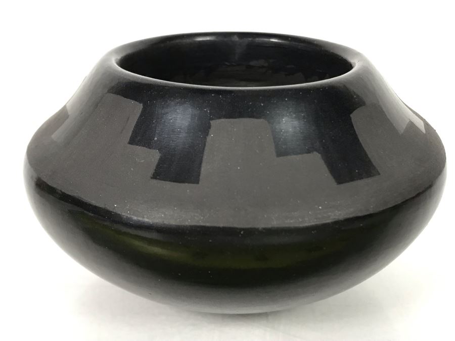 Vintage 1974 Signed Native American Black Pottery Juan Tafoya (1949-2006) San Ildefonso 4W X 2H [Photo 7]