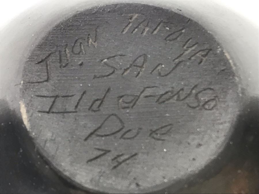 Vintage 1974 Signed Native American Black Pottery Juan Tafoya (1949-2006) San Ildefonso 4W X 2H [Photo 2]