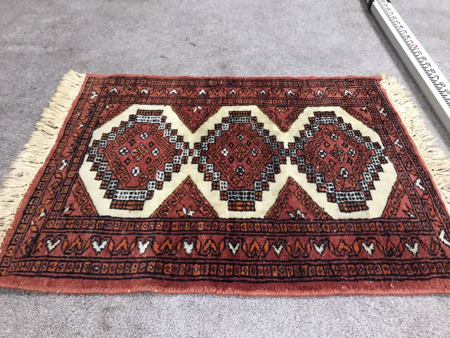 Vintage Hand Knotted Wool Rug Made In Pakistan 2'2' X 1'7' [Photo 4]