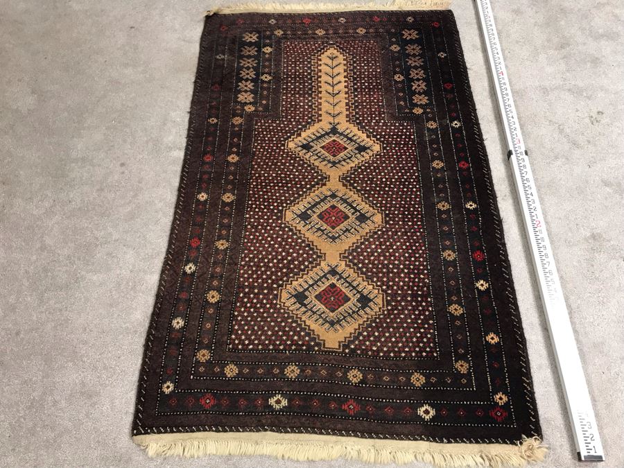 Vintage Hand Knotted Wool Persian Area Rug 5'2' X 3'2' [Photo 2]