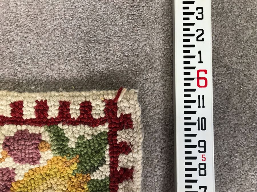 Vintage Hooked Rug Runner 6' X 1'10' [Photo 9]