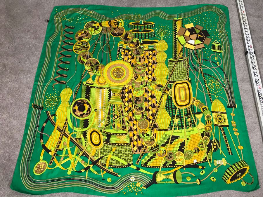 100% Wool Pashmina Scarf 4' X 4' [Photo 2]