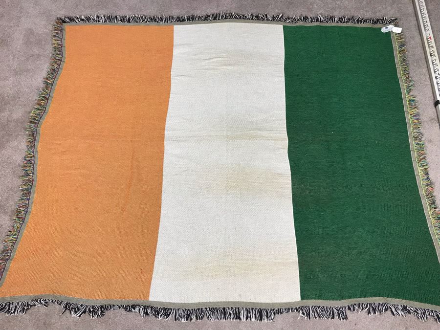New Loom Craft Irish Flag Throw Blanket 5'2' X 4'3' [Photo 1]