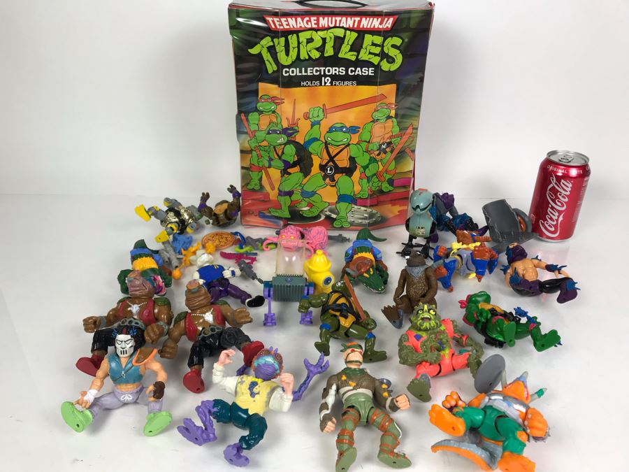 Collection Of Vintage 1988, 1989 Teenage Mutant Ninja Turtles Action Figures With Collectors Case - See Photos