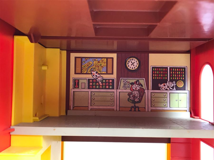 Vintage Fisher-Price Playhouses Toys Fire Station [Photo 11]