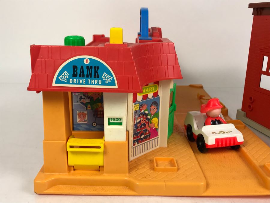 Vintage Fisher-Price Playhouses Toys Fire Station [Photo 13]
