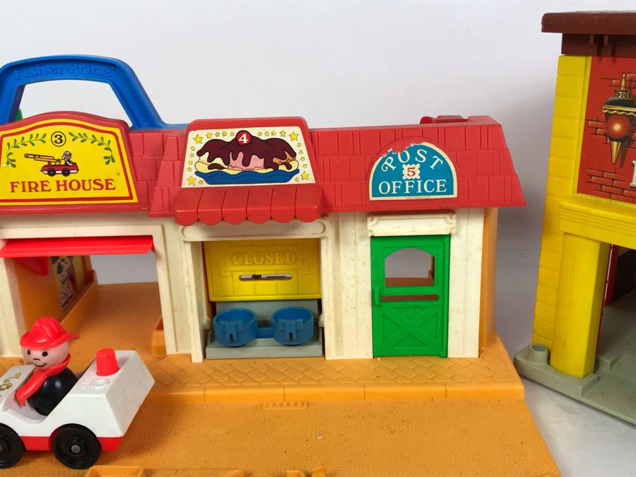 Vintage Fisher-Price Playhouses Toys Fire Station [Photo 6]