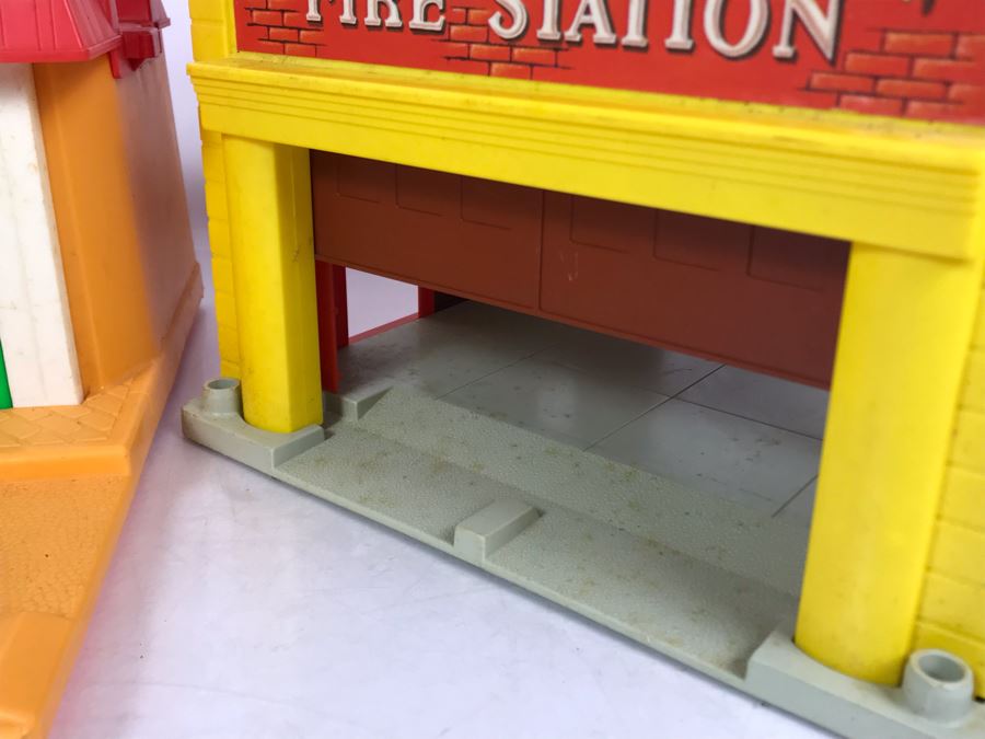 Vintage Fisher-Price Playhouses Toys Fire Station [Photo 9]