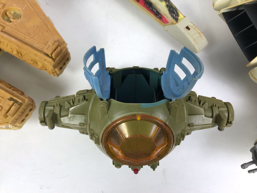 Set Of (4) Original Star Wars Toys - Well Played With And Missing Parts Set Of (4) Original Star Wars Toys - Well Played With And Missing Parts - 1978, 1979 And 1984 Kenner [Photo 22]