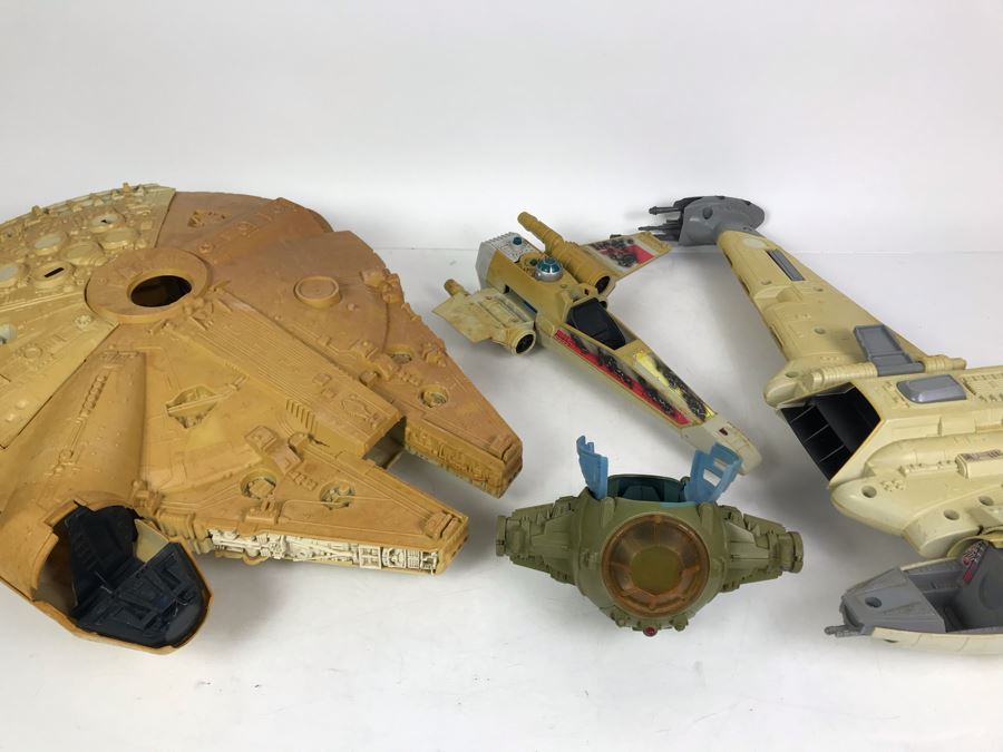 Set Of (4) Original Star Wars Toys - Well Played With And Missing Parts Set Of (4) Original Star Wars Toys - Well Played With And Missing Parts - 1978, 1979 And 1984 Kenner [Photo 18]