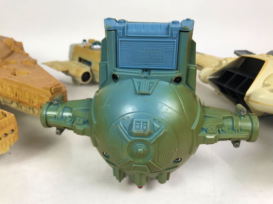 Set Of (4) Original Star Wars Toys - Well Played With And Missing Parts Set Of (4) Original Star Wars Toys - Well Played With And Missing Parts - 1978, 1979 And 1984 Kenner [Photo 25]