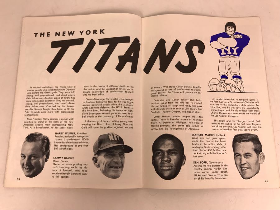 Vintage 1960 Los Angeles Chargers / New York Titans AFL Professional Football Program [Photo 19]