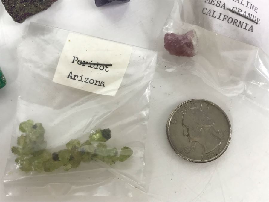 Huge Stone And Fossil Collection Including Tourmaline, Turquoise, Pirite, Trilobite, Petrified Wood, Gold Flakes - See Photos [Photo 16]