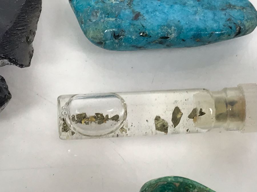 Huge Stone And Fossil Collection Including Tourmaline, Turquoise, Pirite, Trilobite, Petrified Wood, Gold Flakes - See Photos [Photo 9]