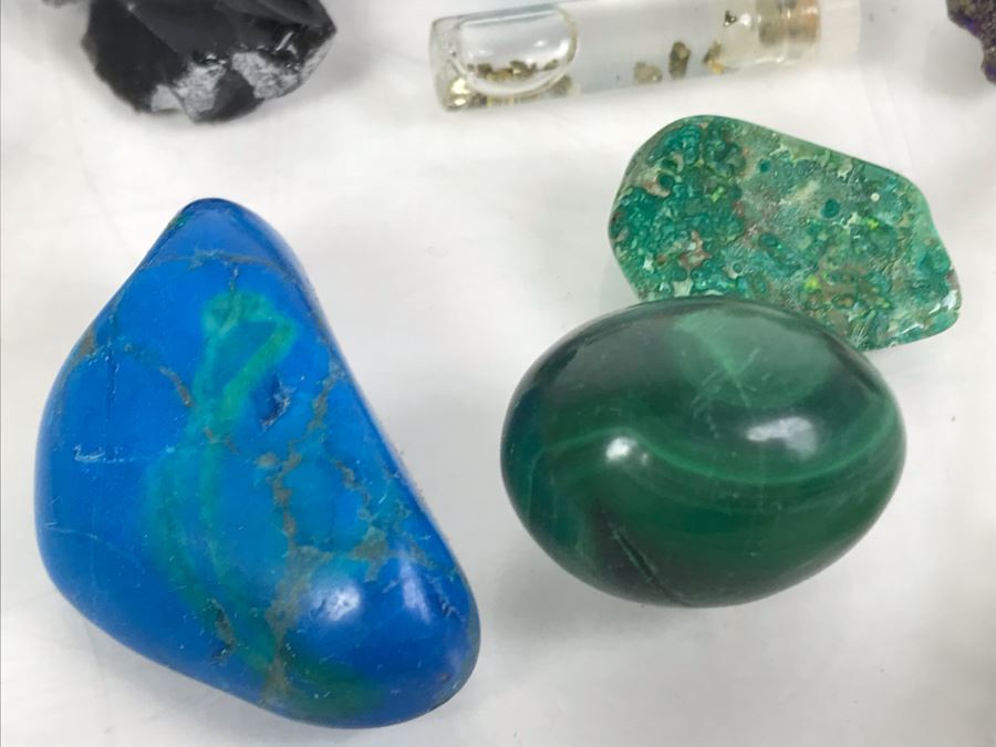Huge Stone And Fossil Collection Including Tourmaline, Turquoise, Pirite, Trilobite, Petrified Wood, Gold Flakes - See Photos [Photo 8]
