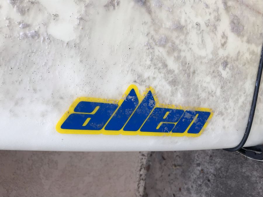 MFF Fish Surfboard 5'10 - LJE [Photo 4]