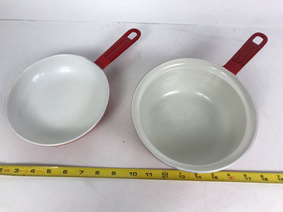 Vintage Descoware Cast Iron Orange Enamel Sauce Pot Skillet Lid Combo Made In Belgium [Photo 4]