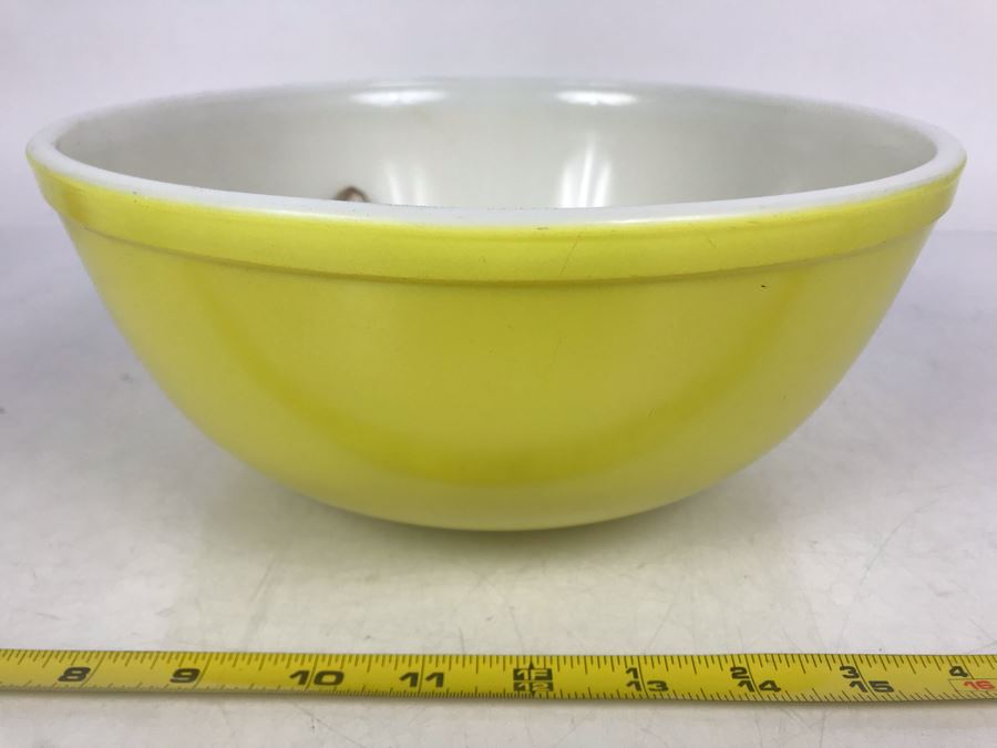 Yellow Pyrex Mixing Bowl Filled With Organic Seashells [Photo 3]