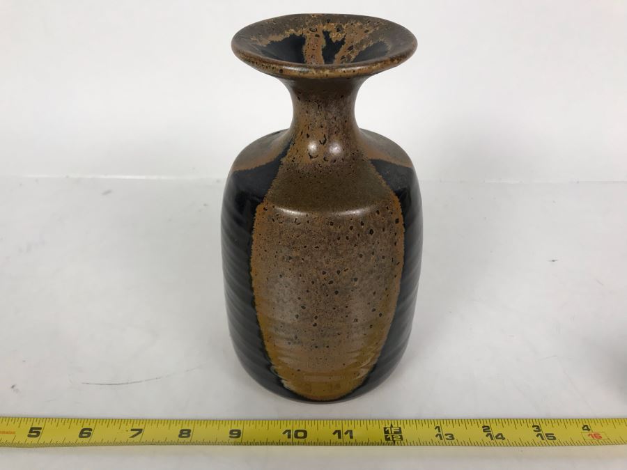 Signed Mid-Century Art Pottery Vase 7H [Photo 7]