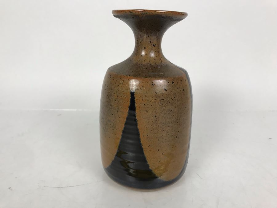 Signed Mid-Century Art Pottery Vase 7H [Photo 4]