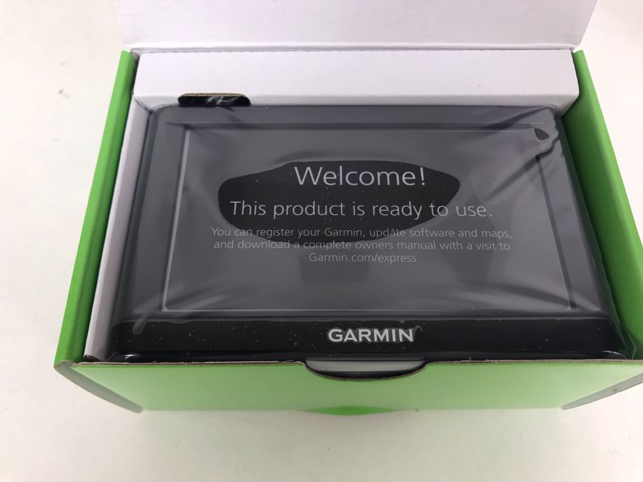 New Garmin Nuvi 55 GPS Navigators System [Photo 3]