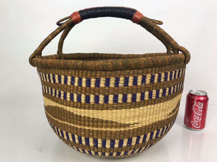 Alaffia Authentic Market Basket Handwoven African Grass Basket [Photo 1]