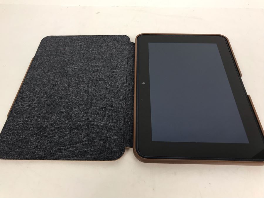 JUST ADDED - Kindle Model No 3HT7G With Case [Photo 1]