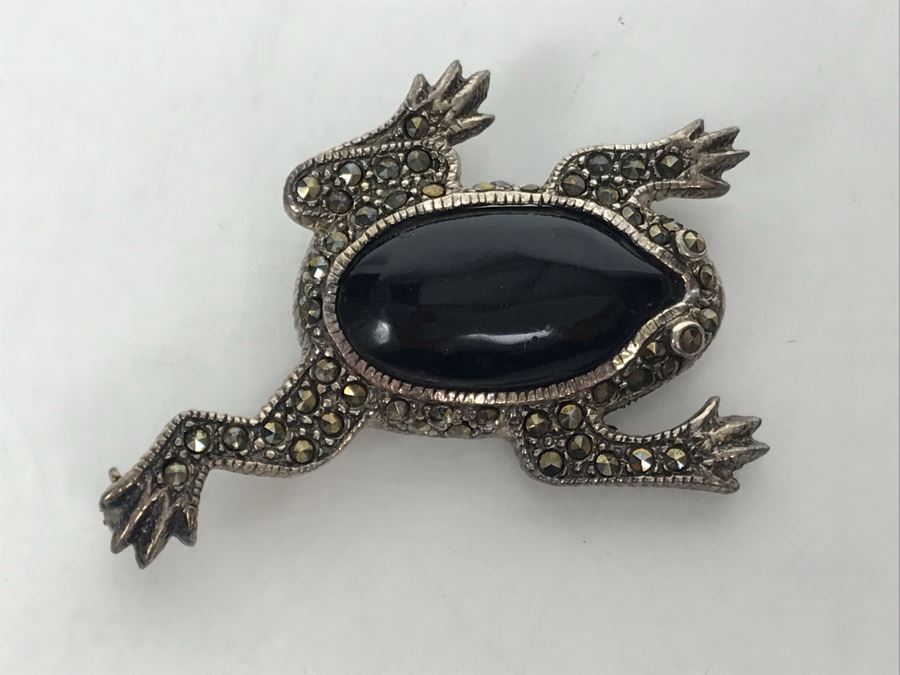 JUST ADDED - Vintage Sterling Silver Frog Pendant With Marcasites And Black Onyx Stone 10g [Photo 2]