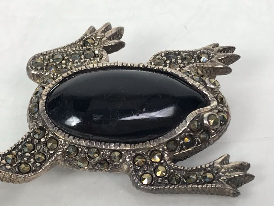 JUST ADDED - Vintage Sterling Silver Frog Pendant With Marcasites And Black Onyx Stone 10g [Photo 4]