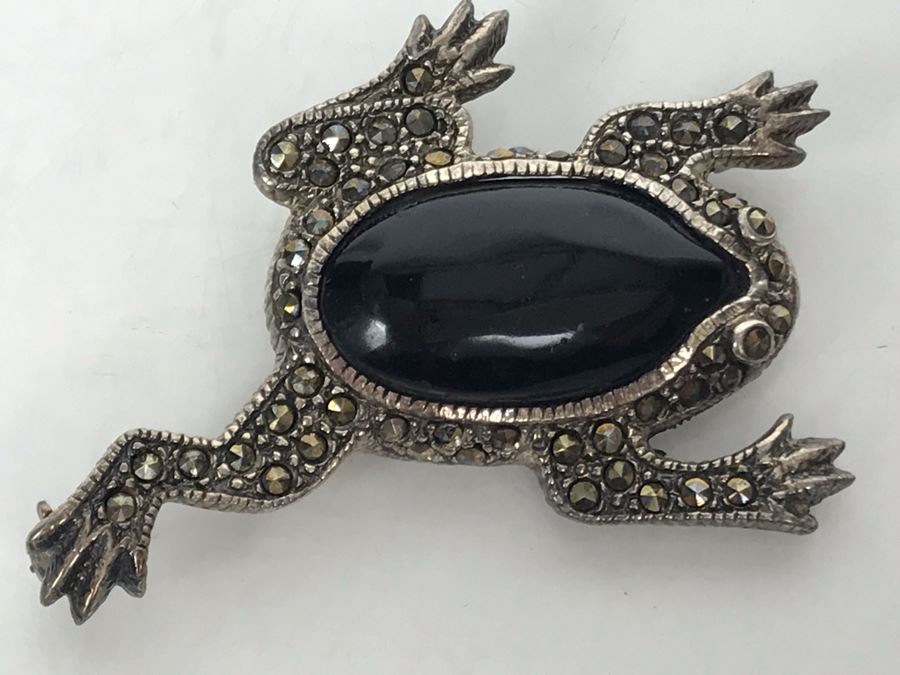 JUST ADDED - Vintage Sterling Silver Frog Pendant With Marcasites And Black Onyx Stone 10g