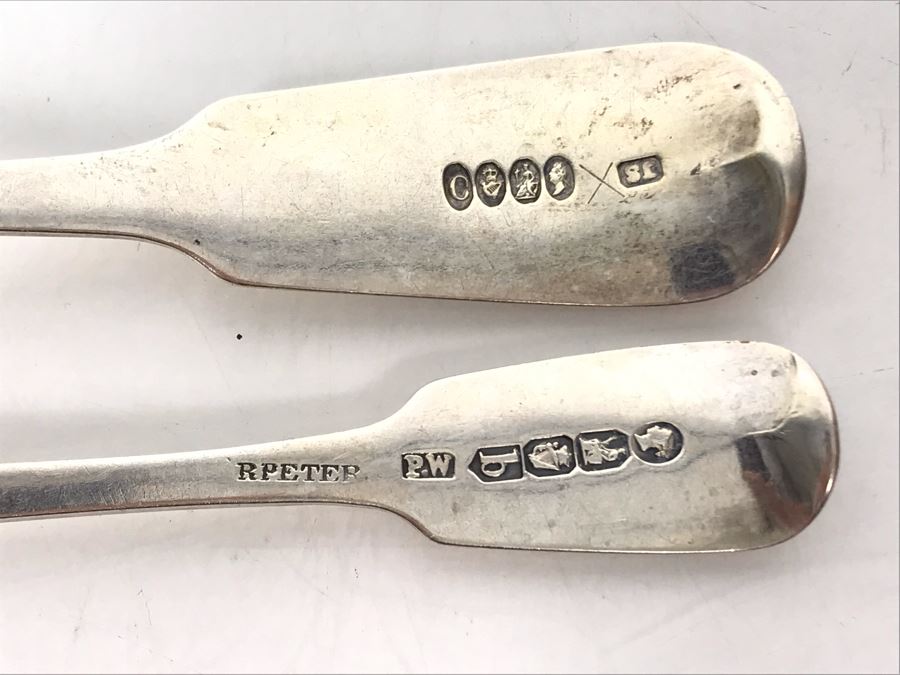 JUST ADDED - Pair Of Antique Irish Sterling Silver Serving Pieces 40g [Photo 7]