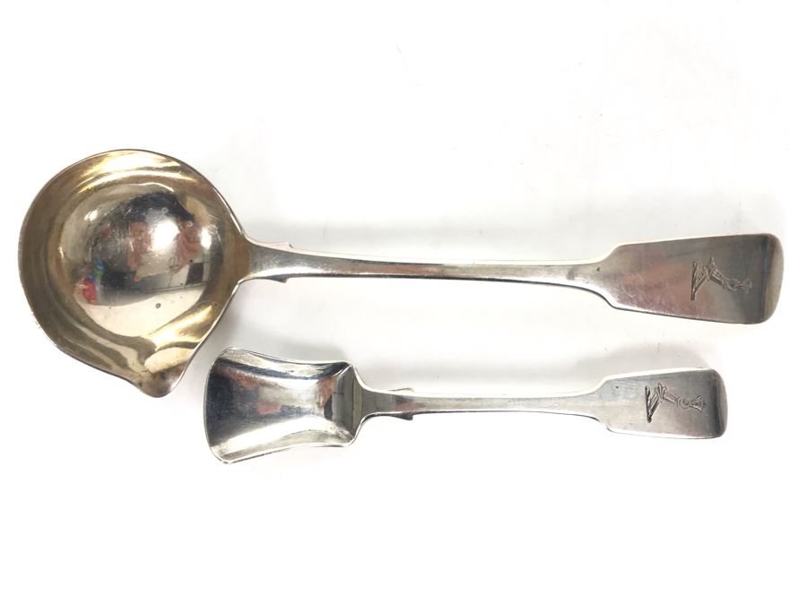 JUST ADDED - Pair Of Antique Irish Sterling Silver Serving Pieces 40g [Photo 4]