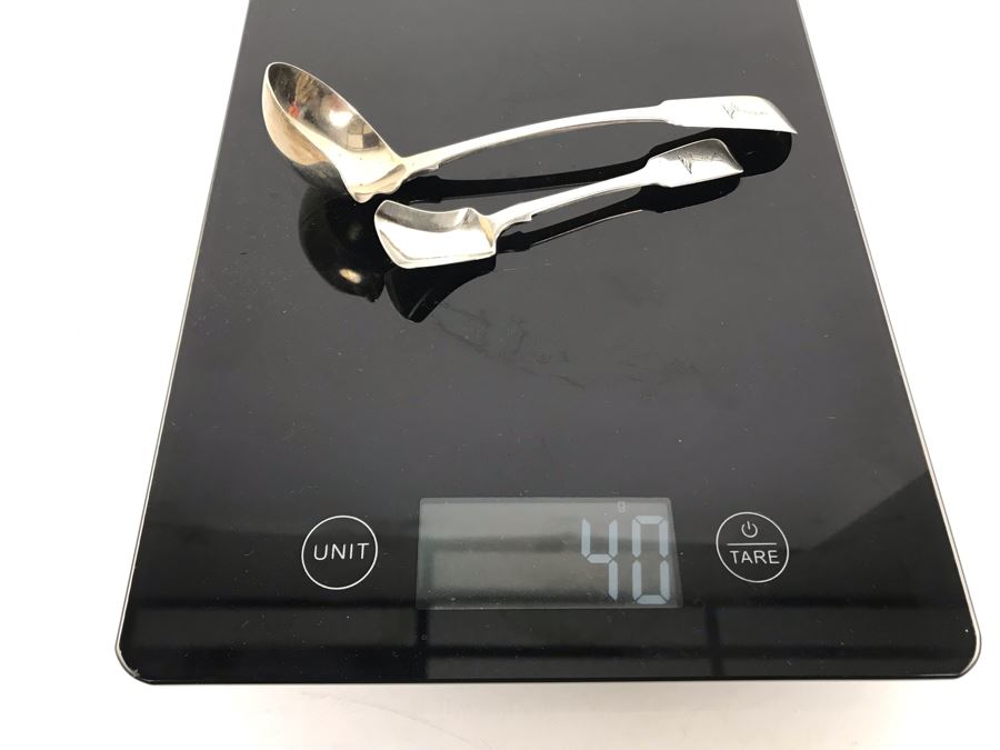 JUST ADDED - Pair Of Antique Irish Sterling Silver Serving Pieces 40g [Photo 9]