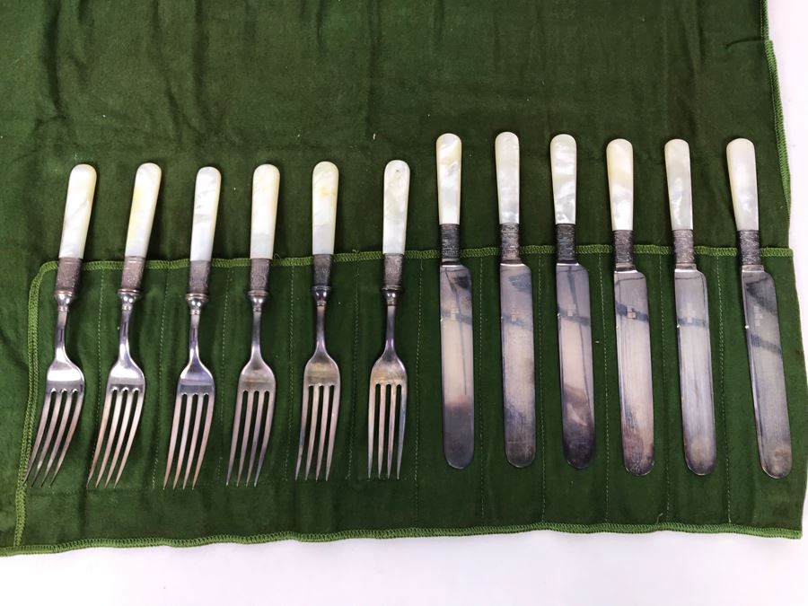 JUST ADDED - (6) Sterling Silver Forks With Mother Of Pearl Handles And (6) Sterling Silver Knives With Mother Of Pearl Handles 358g [Photo 1]