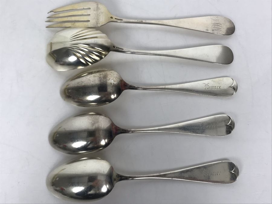 JUST ADDED - (4) Large Sterling Silver Serving Spoons And (1) Large Sterling Silver Fork 249g [Photo 12]