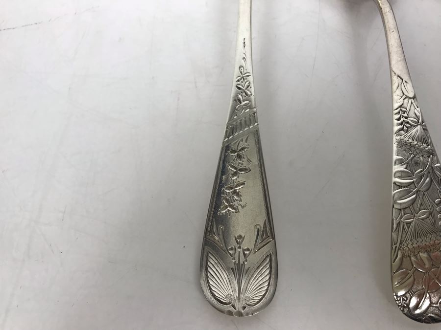 JUST ADDED - (4) Large Sterling Silver Serving Spoons And (1) Large Sterling Silver Fork 249g [Photo 9]